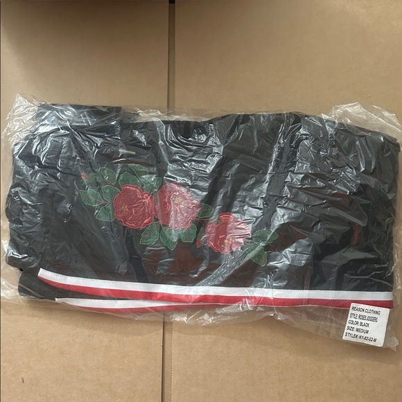 Men's Reason Roses Pants - Picture 2 of 2